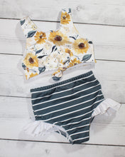 Load image into Gallery viewer, Sunflower Knot Top With Flutter Leg